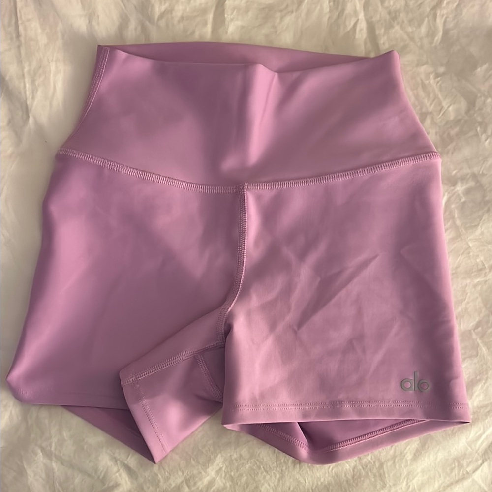 ALO Yoga high waist airlift short, lavender pink, never worn